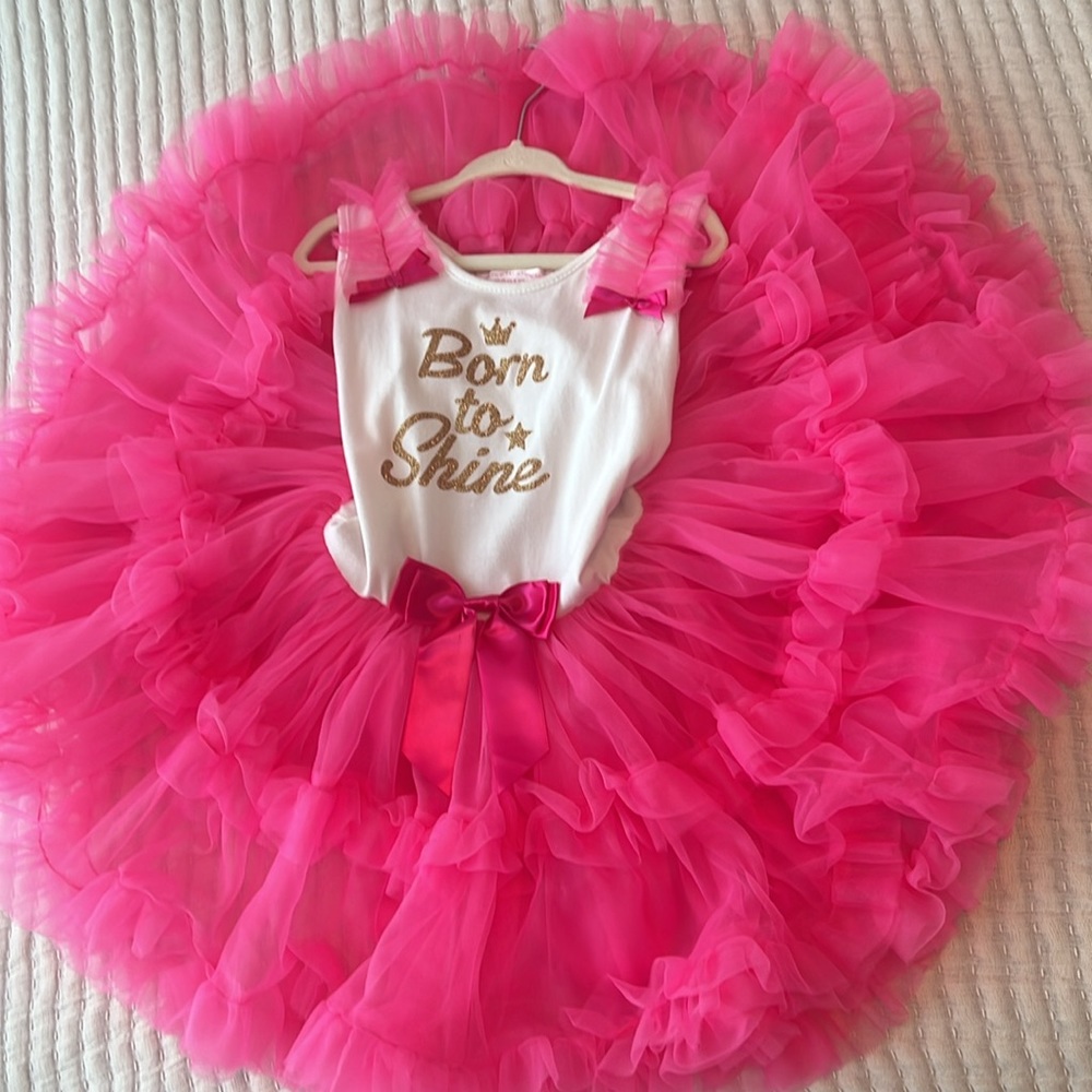 Excellent dress, excellent condition